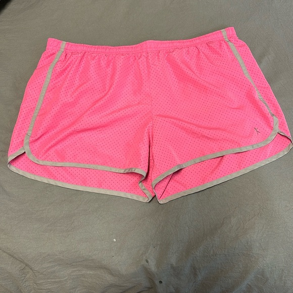 Danskin Now Pants - Cute pink shorts